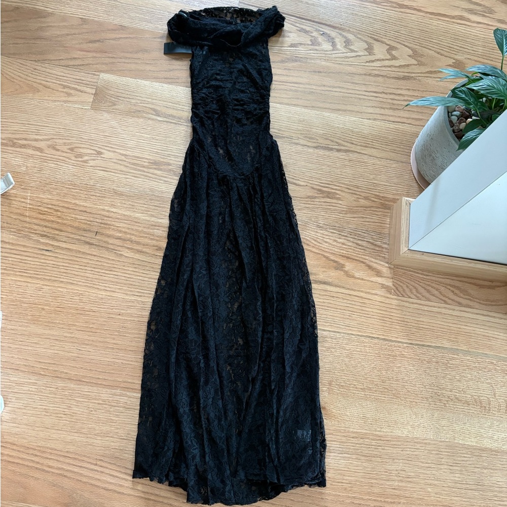 Lioness lace maxi dress - Picture 6 of 6